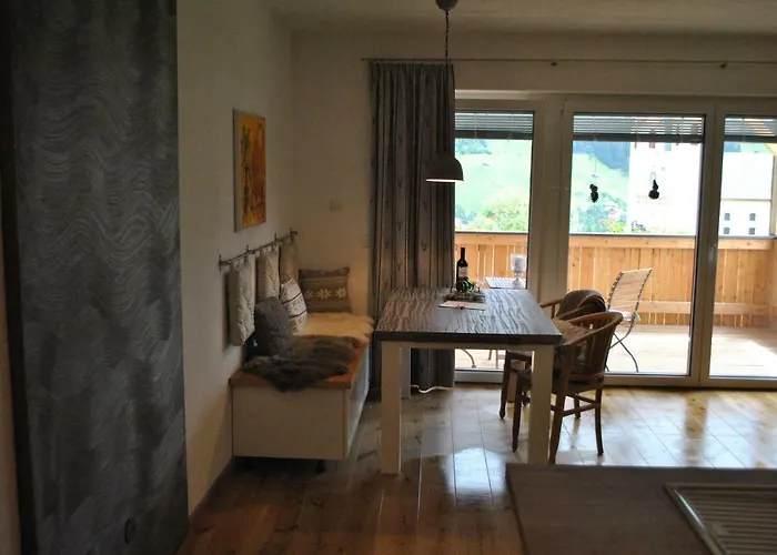 Chasa Chalur * فليس