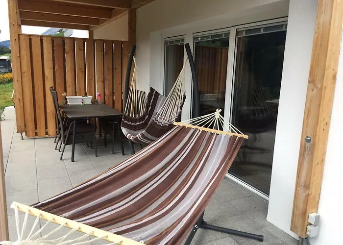 Chasa Chalur فليس